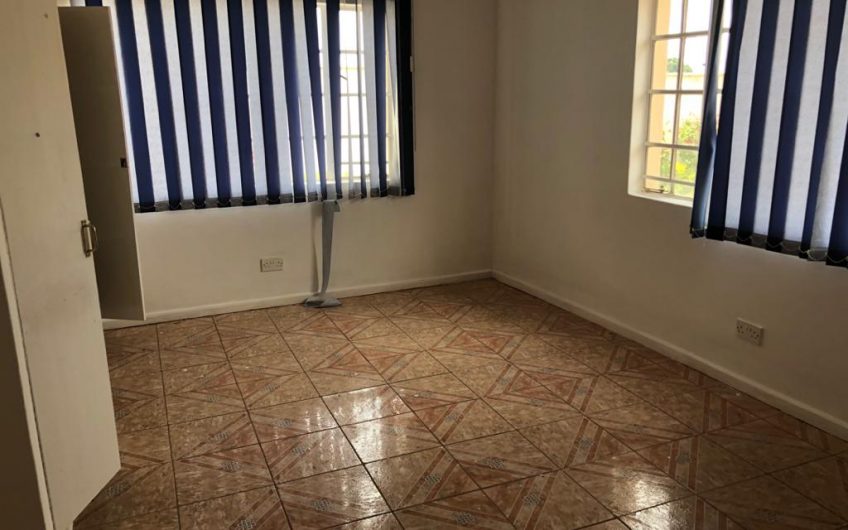 6 bedrooms house for rent in area 12 can be used as offices